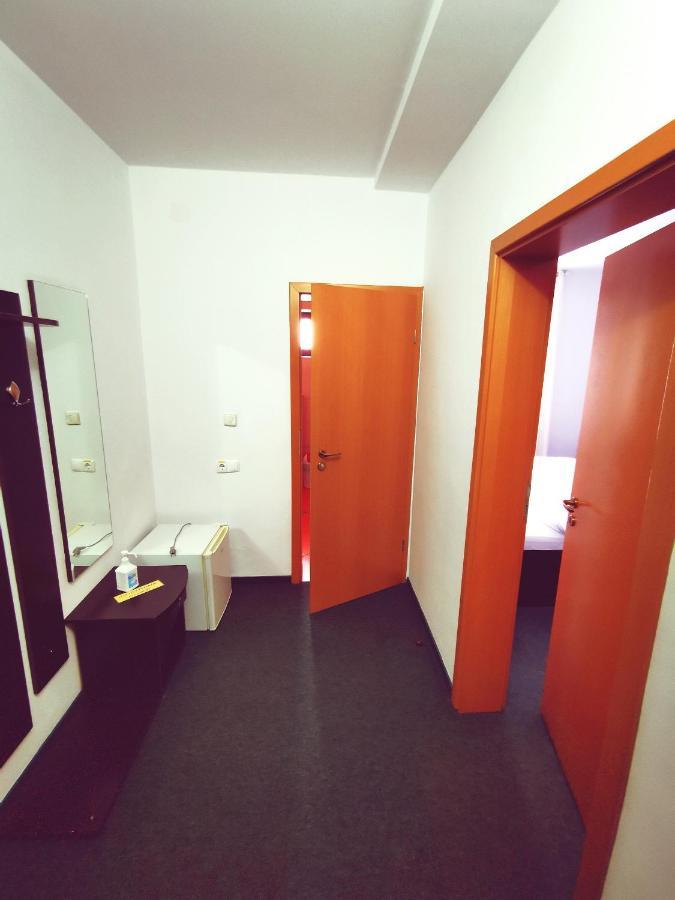Paraul Rece Hotel